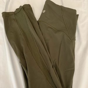 Lululemon Train Times 25’’